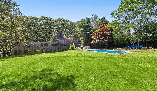 Spacious 5-bedroom house in gorgeous Water Mill