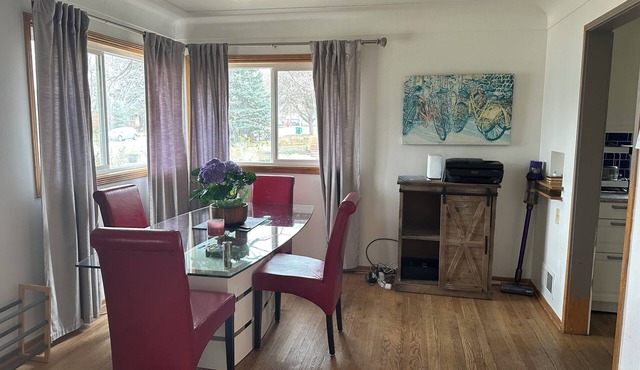 Spacious 5-bedroom House in Central Englewood with AC and Fenced Backyard
