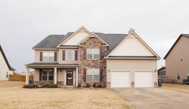 Spacious 5-bedroom house in welcoming Grovetown