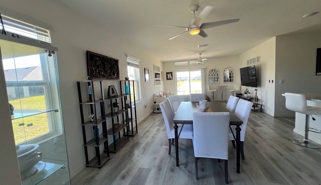 Spacious 5-bedroom house with AC, WiFi in fantastic Rockledge