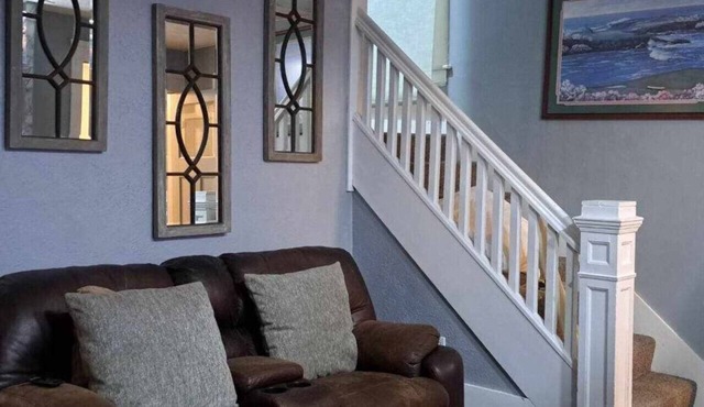 Spacious 5-Bedroom Home in Highland Square Akron