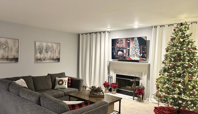 Spacious 5 bedroom home with large deck and hot tub