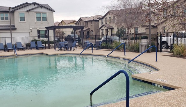 Spacious 5-bedroom house in marvelous Goodyear with AC, WiFi