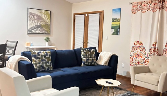 Spacious 5-bedroom house in charming Moorhead with WiFi, AC , YouTube TV &more