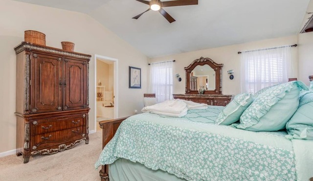 Spacious 5-bedroom house in serene O'Fallon with AC