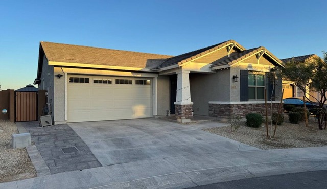 Spacious 5-bedroom house in welcoming Tolleson Az!