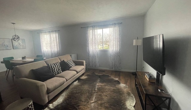 Spacious 5-bedroom house, near attractions