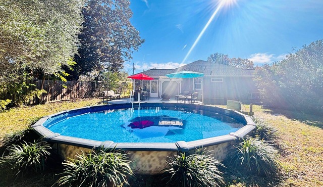 Spacious 5-bedroom house with AC, WiFi in pleasant Alachua