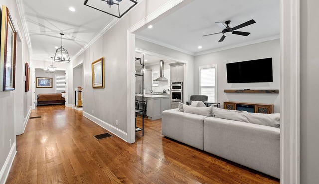 Spacious 5-bedroom house with WiFi, AC in delightful InTown Atlanta.