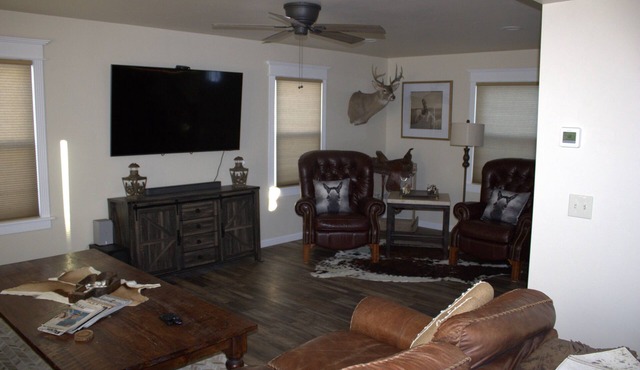 Spacious 5-bedroom house in Historic Buffalo, Wyoming 2 blocks from downtown!