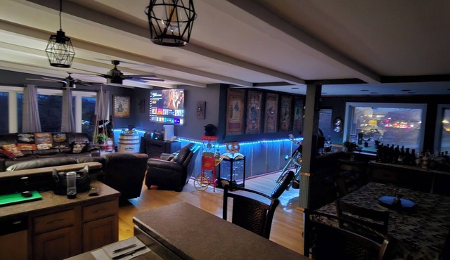 Spacious 5-bedroom house in terrific Sturgis 1 miles to main, fitness room, WiFi