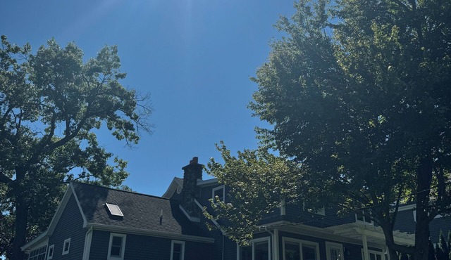 Spacious 5-bedroom house on Culver’s beautiful Lake Maxinkuckee