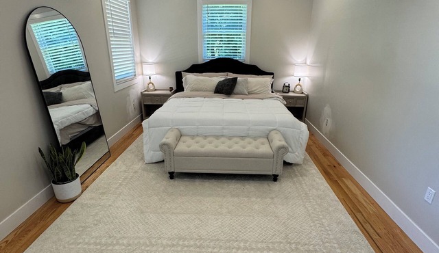 Spacious 5-bedroom house in welcoming Madison with fitness room