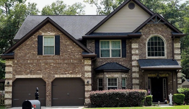 Spacious 5-bedroom house in peaceful Midway with WiFi, AC Close to Savannah GA