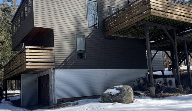 Spacious 5-bedroom house with AC, WiFi and EV charging in marvelous Stowe