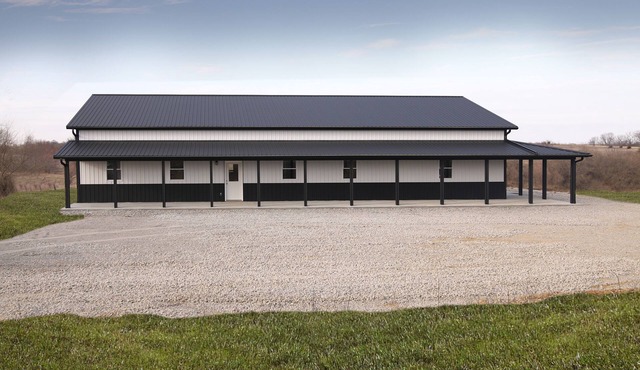 Spacious 5 Bedroom Lodge Minutes to the Lake!