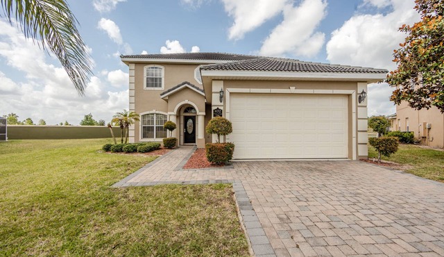 Spacious 5 Bedroom Pool/Spa Home Close to Disney! 432VD