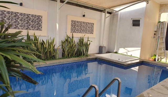 Spacious 5-bedroom SUNRICH Villa in charming BATU Jawa Timur