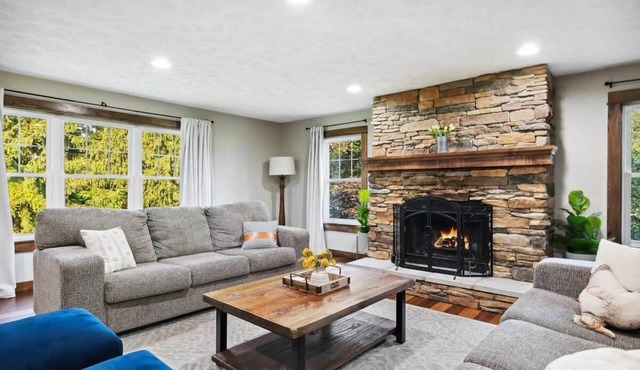 Spacious 5-Bedroom Sawyer Farmhouse Retreat