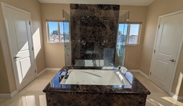 Spacious 5-bedroom townhome in charming Seal Beach with WiFi, AC