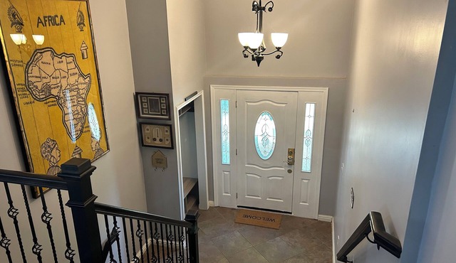 Spacious 5-bedroom townhome with WiFi, equipment room in beautiful Washington DC