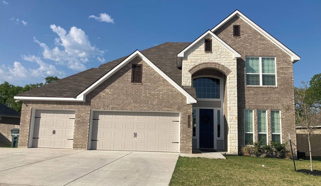 Spacious 5-bedroom TAMU house in Bryan with WiFi, AC