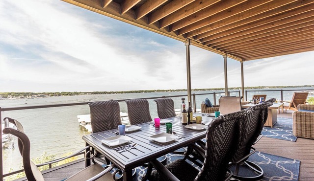 Spacious 5-bedroom condo in the delightful Stillwater building East Lake Okoboji