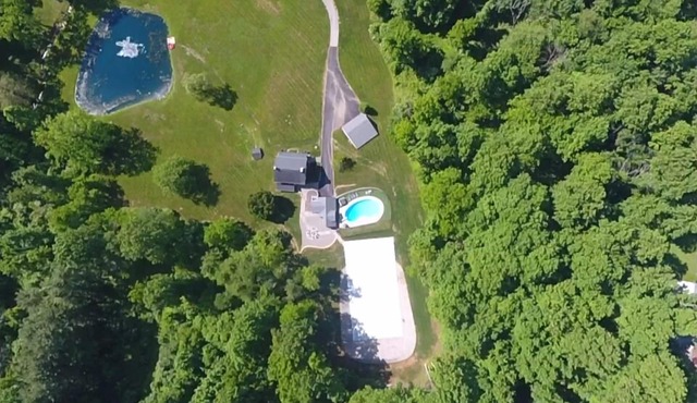 Spacious 5-bedroom farmhouse near Coatesville