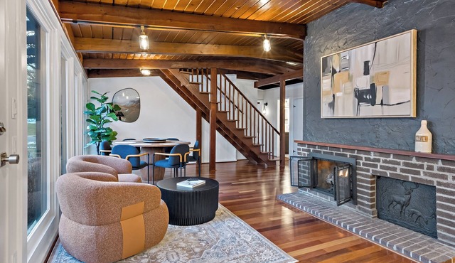 Spacious 5-bedroom Falls Church/Merrifield