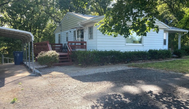 Spacious 5-bedroom house in gorgeous Glen Carbon with AC