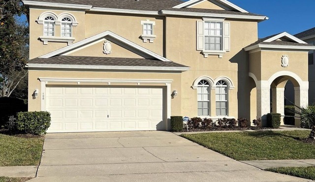 Spacious 5-bedroom/4-bath house within easy reach of 'The Disney Parks'