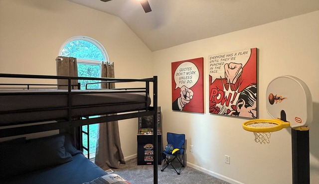Spacious 5-bedroom house in fantastic Independence with 5 min from Stadium