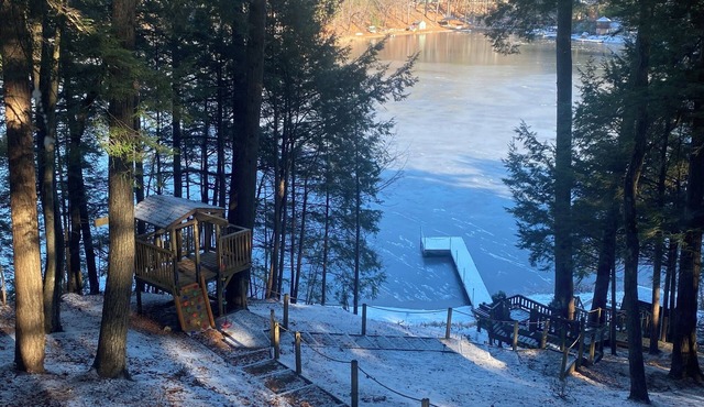 Spacious 5-bedroom lakeside house, Lake Luzerne NY, Adirondack foothills