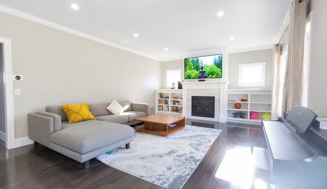 Spacious 5 bedroom 4 bath new custom build house with EV charger in Marlborough