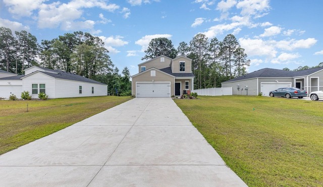 Spacious 5-bedroom house with WiFi and AC in superb Myrtle Beach.