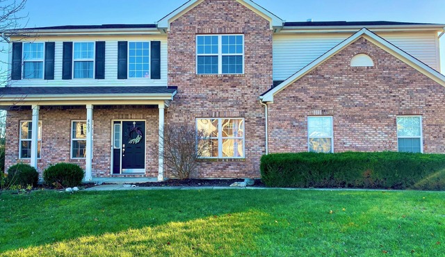 Spacious 5 bedroom house just north of Indianapolis, minutes to Grand park.