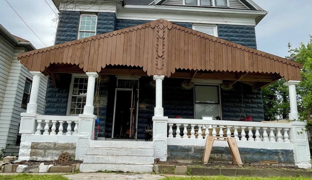 Spacious 5-bedroom house in charming Parkersburg with WiFi, AC