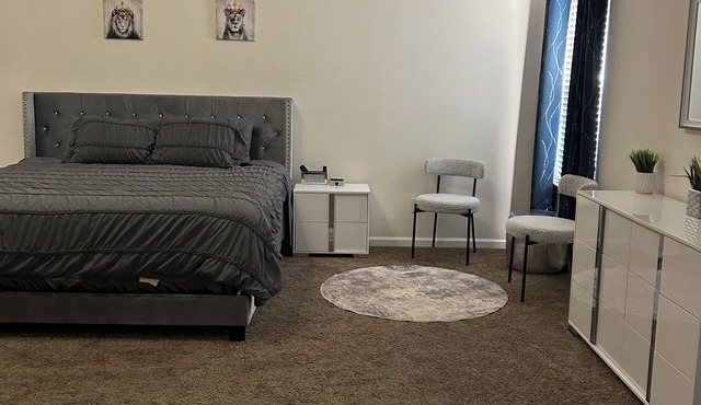 Spacious 5-bedroom house with fitness room, game room, & WiFi in Phenix City.