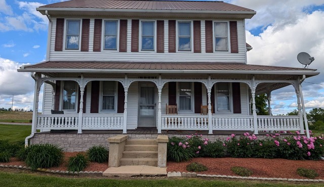 Spacious 5-bedroom house with WiFi, AC in lovely Selinsgrove