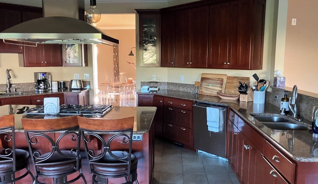 Spacious 5-bedroom house in welcoming Walla Walla with WiFi and AC