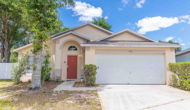 Spacious 5-bedroom villa with AC, WiFi in lovely Clermont