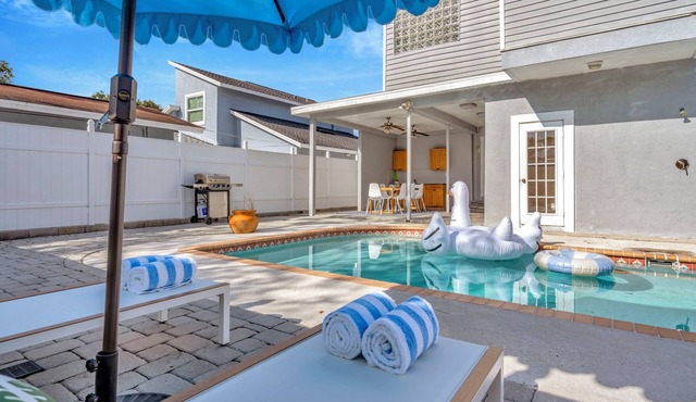 Spacious 5-Bedroom Villa w/Heated Pool & BBQ - SoHo & Downtown Tampa