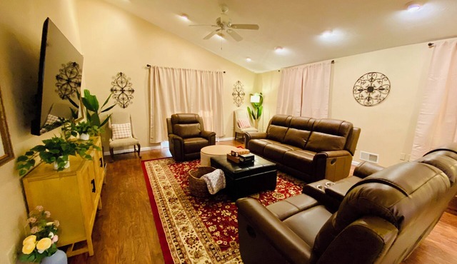 Spacious 5-bedroom Wheelchair Accessible House in Pittsburgh