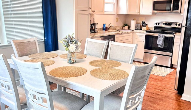 Spacious 5-bedrooms in Catonsville, MD near BWI, UMBC, Baltimore, Patapsco Park