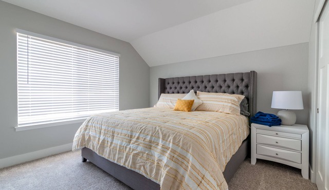 Spacious 5 bedrooms 3 bath