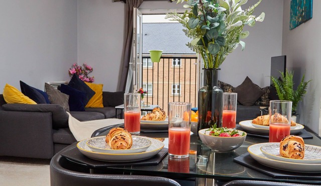 Spacious 5 Beds House: Garden & FREE Parking - 中国搬迁n