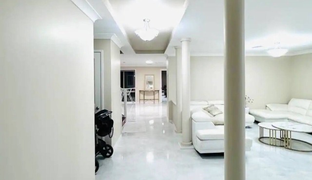 Spacious 5 BR, 3 Bath R, 2 Big Lounge, Big Balcony