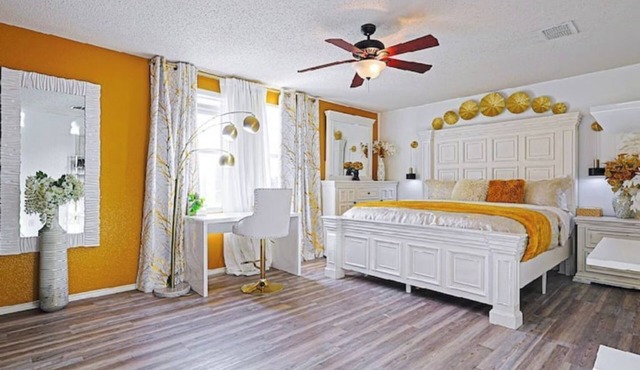 Spacious 5 King Size Beds near FW Stockyards