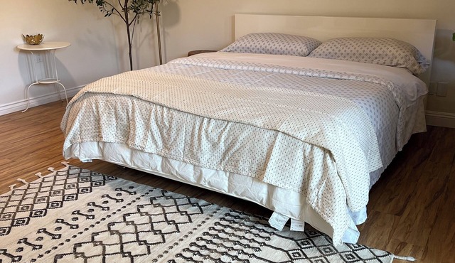 Spacious 5-Master suite house in UC Riverside with individual AC, WiFi. Enjoy!