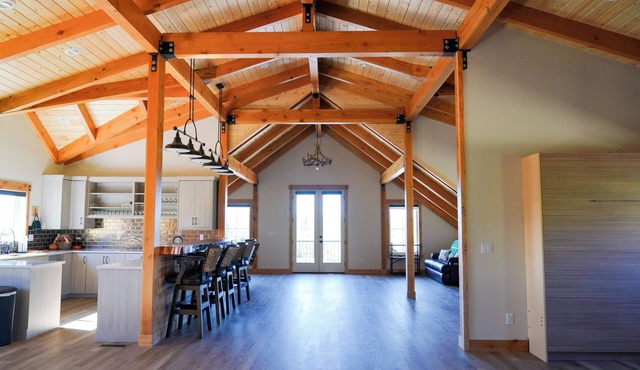 Spacious 5 queen beds in an elegant bunkhouse lodge in beautiful Kamas Utah